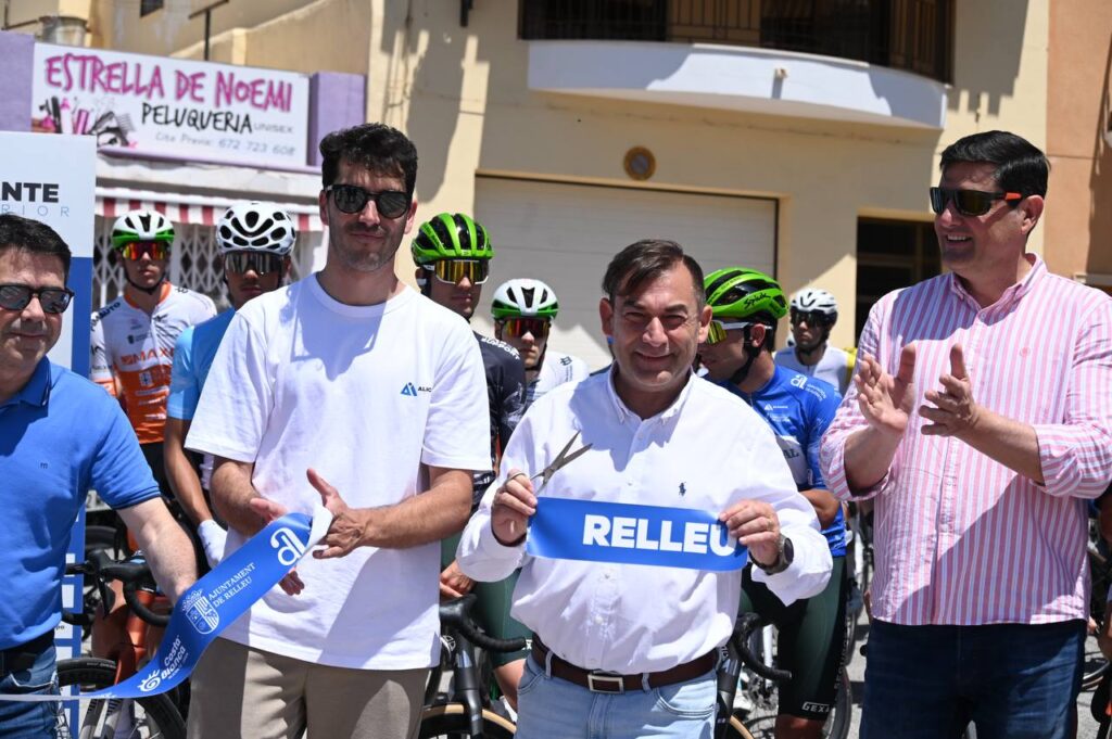 El Pelotón Llibert Sendros redondea un día de gloria para ControlPack y Rubirola (Caja Rural - ALEA) mantiene de la Challenge Alicante Interior Imagen - El Castellet Producciones